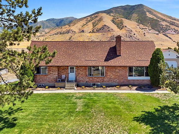 3rd image of 4468 N Droubay Rd