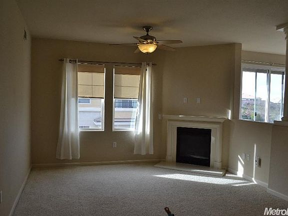 2nd image of 400 Moon Cir Unit 434