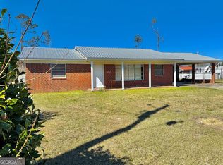 11 Rogers St, Hazlehurst, GA 31539