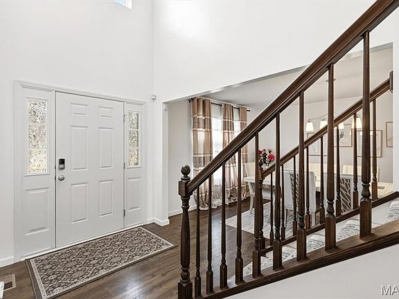 3rd image of 11051 Arbor Gardens Dr