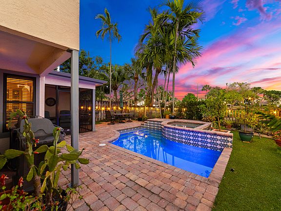 4th image of 5608 Amersham Way