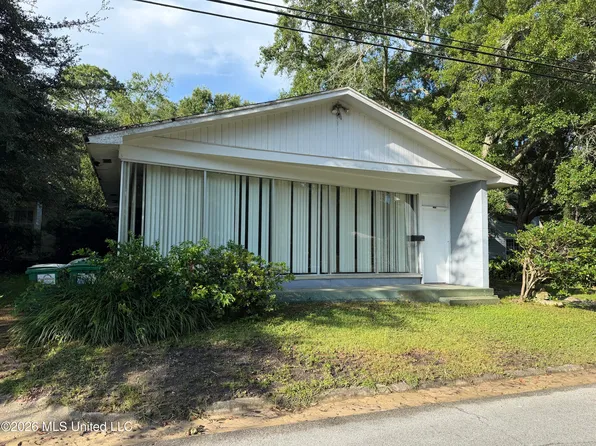 1310 Polk Ave, Pascagoula, MS 39567