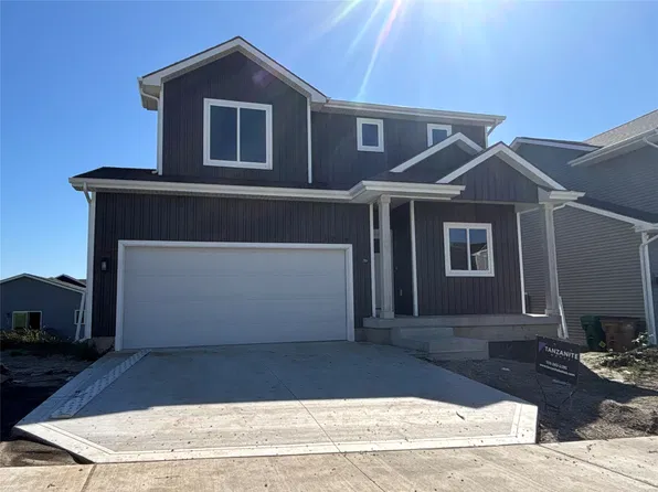 1718 Gordon Ct, Norwalk, IA 50211