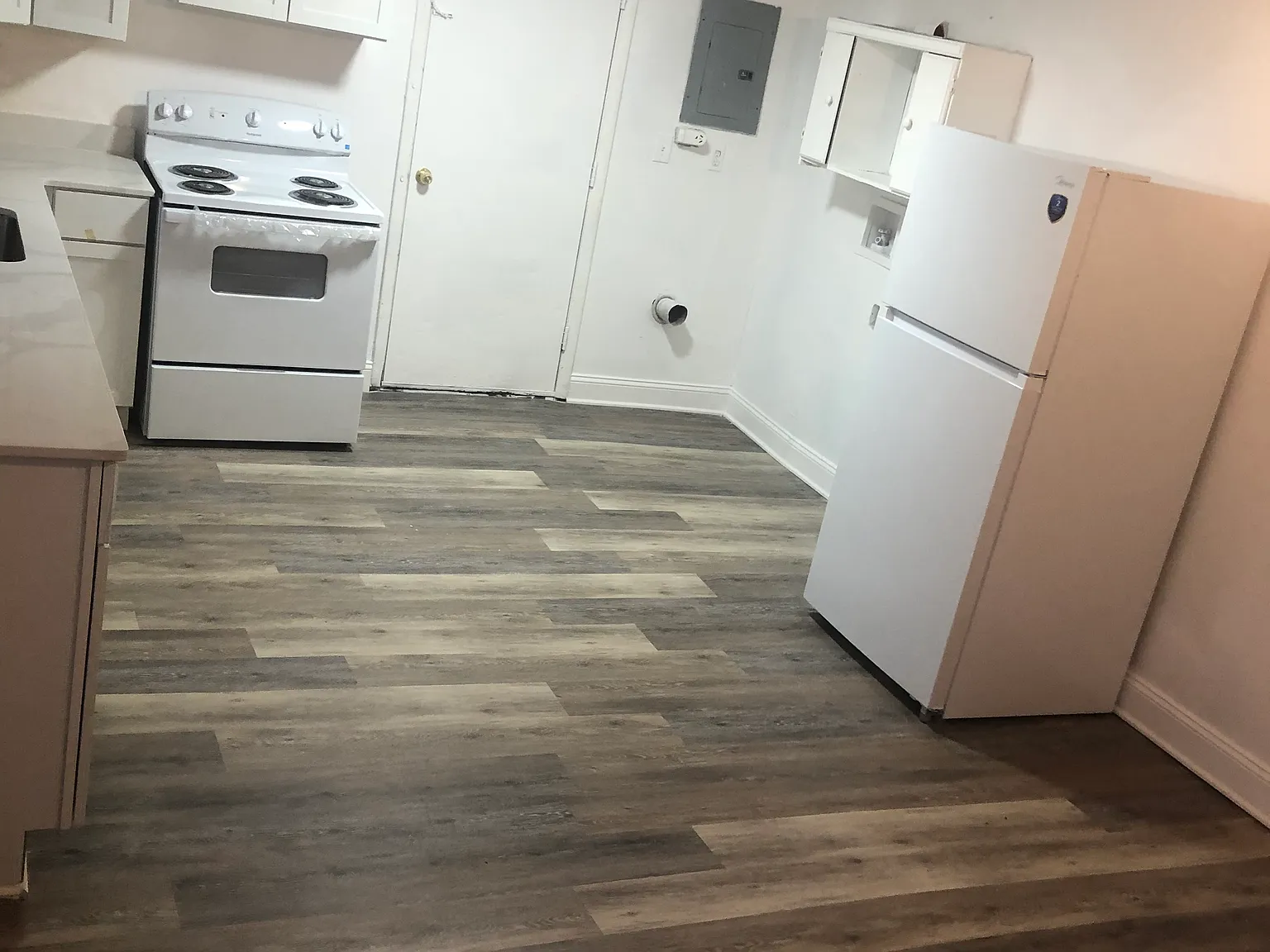 141 E Main — Photo 4