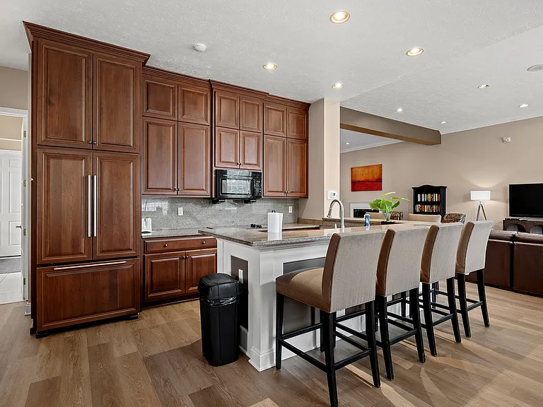 90 Berkley Manor Drive_23