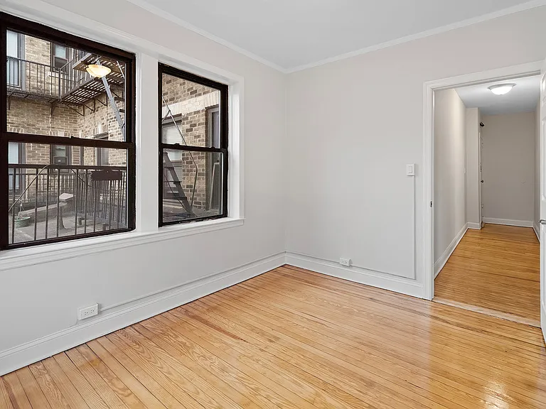 125-133 Kearny Ave Apartments — Photo 9