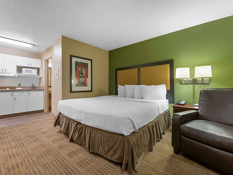 Studio Suite - 1 King Bed