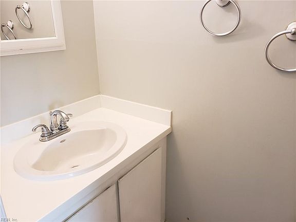 4th image of 2246 Elon Dr