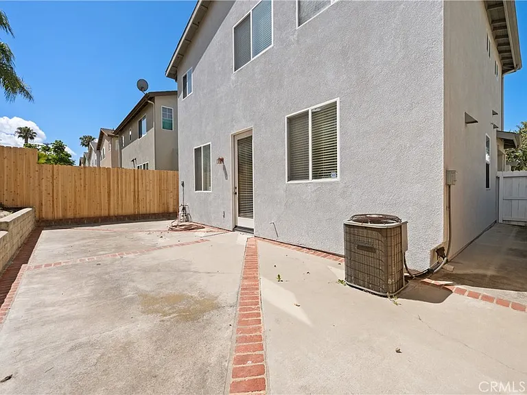 17526 Orangetree Dr — Photo 35