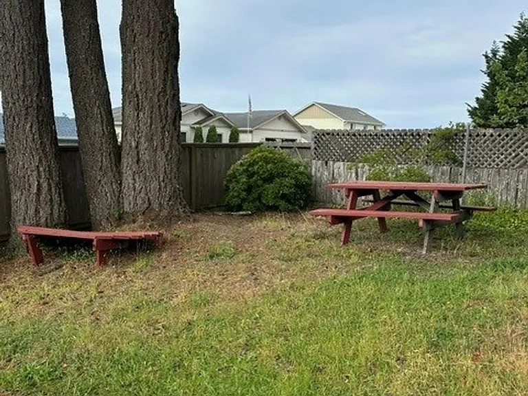 805 Cameo Ct — Photo 6