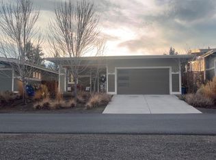 2233 NW Deschutes Pl, Bend, OR 97703