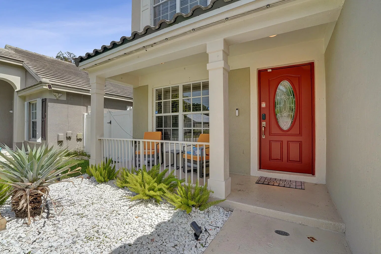 3 bed, 2.5 bath, 2270 sqft, $4,200 — Photo 3