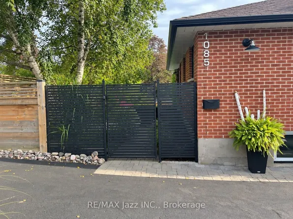 1085 Willowdale Ave, Oshawa, ON L1H 1W7