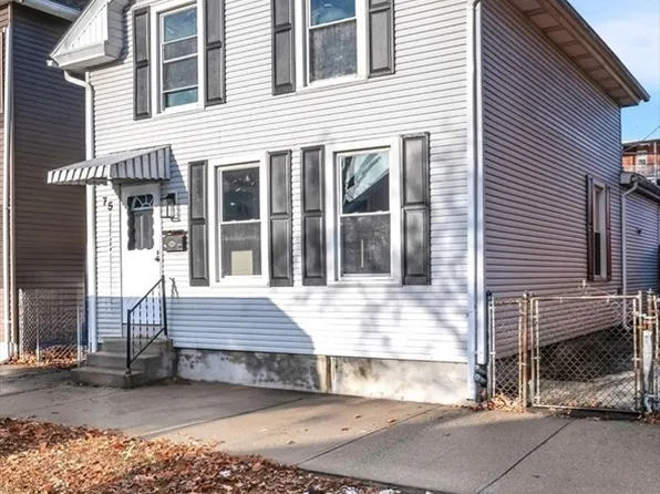 75 Pine St, Holyoke, MA 01040