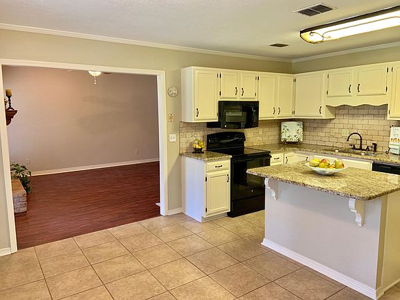 3rd image of 5177 Tara Ln
