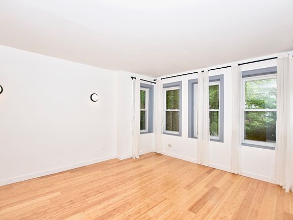 4th image of 1128 Darrow Ave #1S