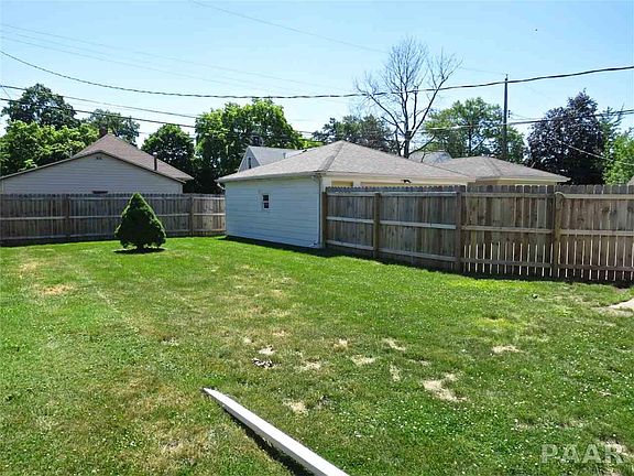 4th image of 3120 N Twelve Oaks Dr