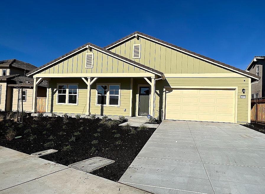 1st image of 823 Weichert Dr