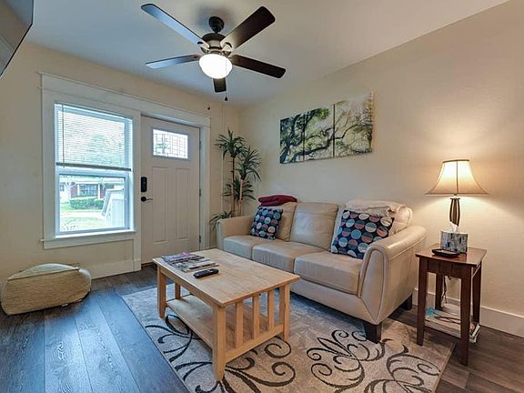 4th image of 1500 Dacron Dr #102