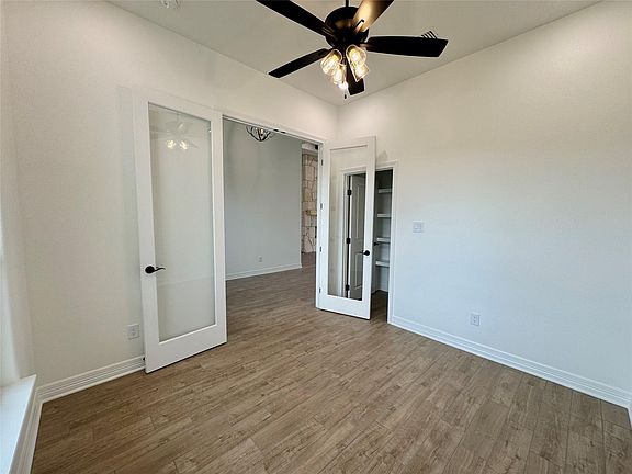 2nd image of 410 Hamer Dr