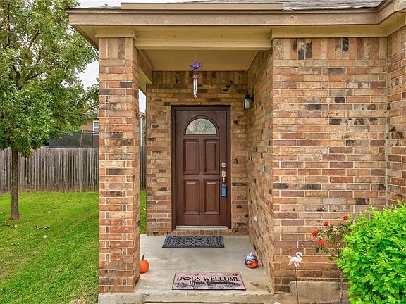 4th image of 1733 E Mesa Park Cv
