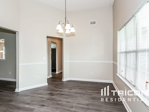 5th image of 55 Mills Creek Ln