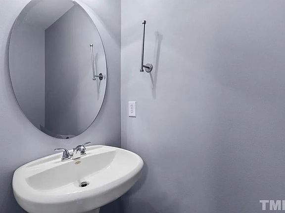 5th image of 2960 Casona Way
