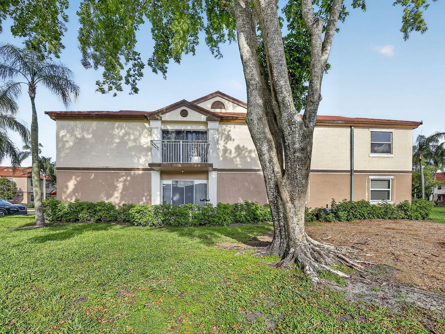 1 bed, 1.0 bath, 843 sqft, $2,300 — Photo 4