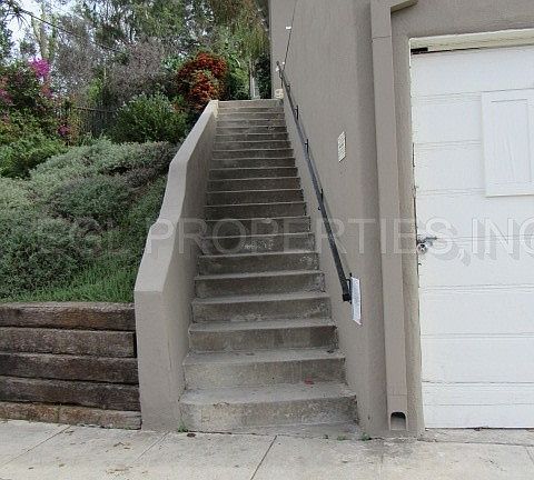 3rd image of 866 N Occidental Blvd