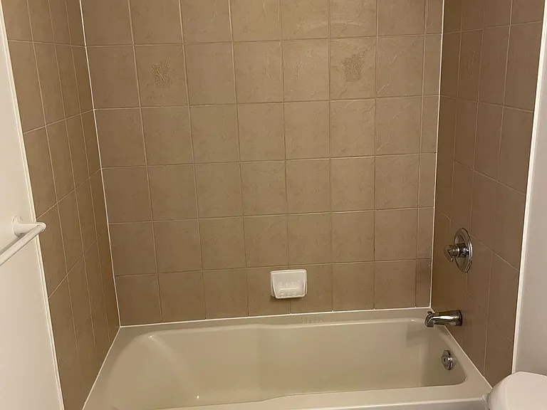 18 Valley Woods Rd #1015 — Photo 11