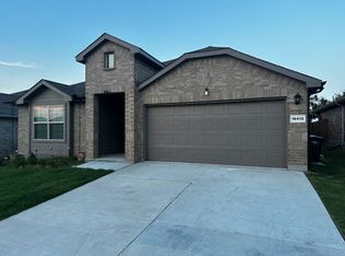 16412 Caney Fork Dr, Justin, TX 76247