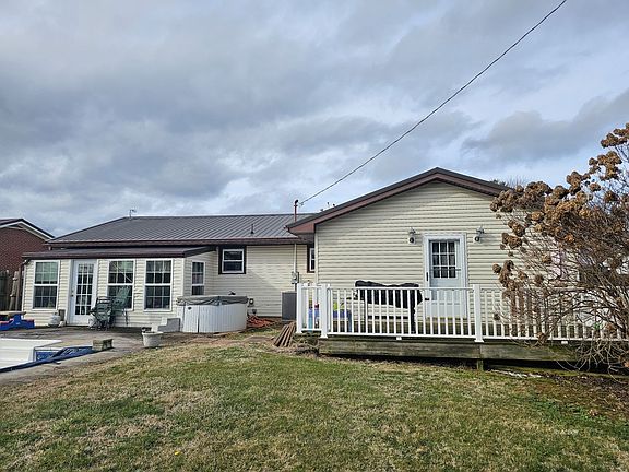 3rd image of 425 Legrande Blvd