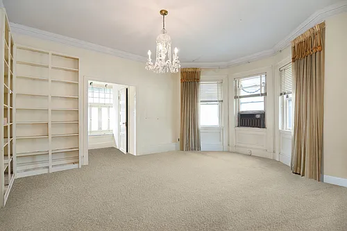 923 Beacon St #1 Photo 1