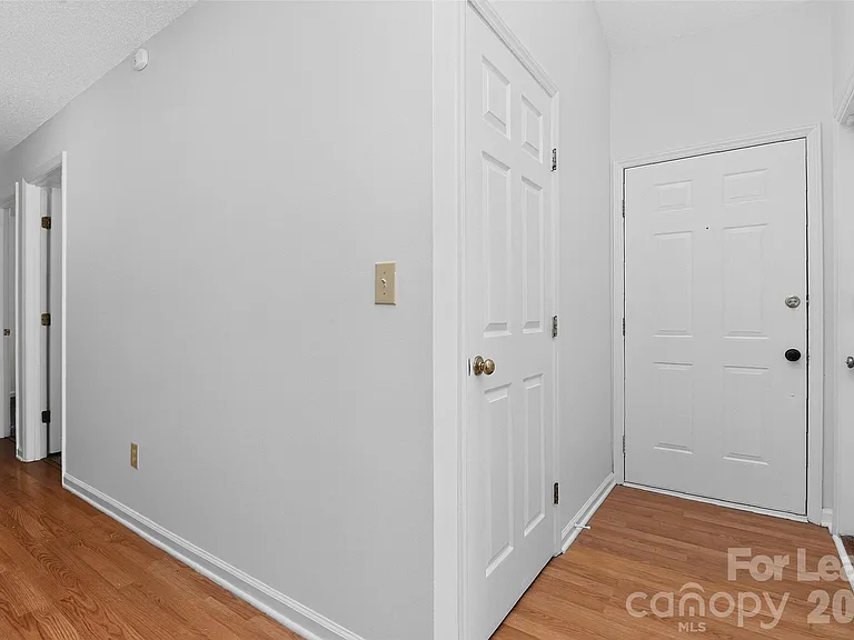 3411 Pondridge Ct — Photo 19