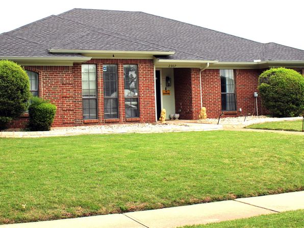 2307 Honeysuckle Dr, Richardson, TX 75082
