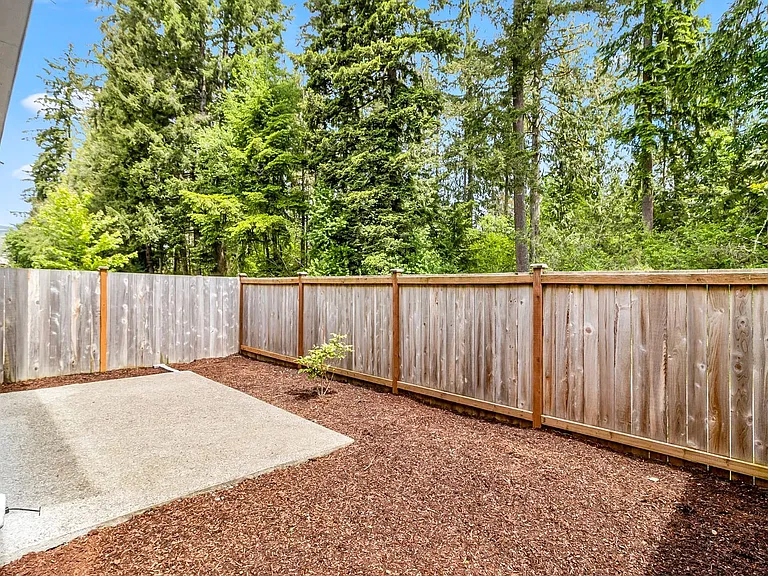 323 Penny Ave — Photo 19