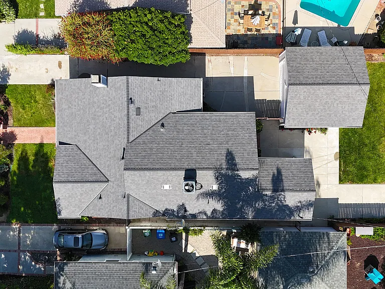 22055 Del Valle St — Photo 42