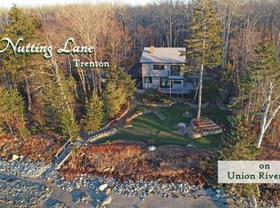 104 Nutting Ln, Trenton, ME 04605