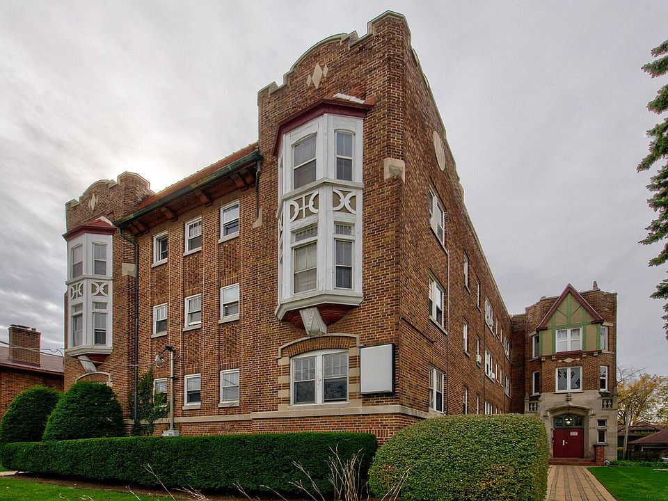 1st image of 419 E Galena Blvd #109