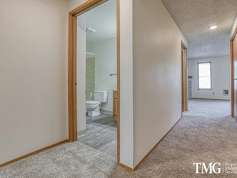 Royal Green Apartments — Photo 38
