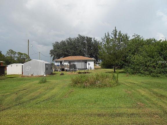5th image of 16025 Aralia Dr