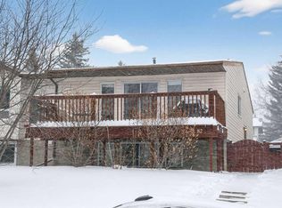 82 SW Ranchero Rise NW, Calgary, AB T3G 1E2