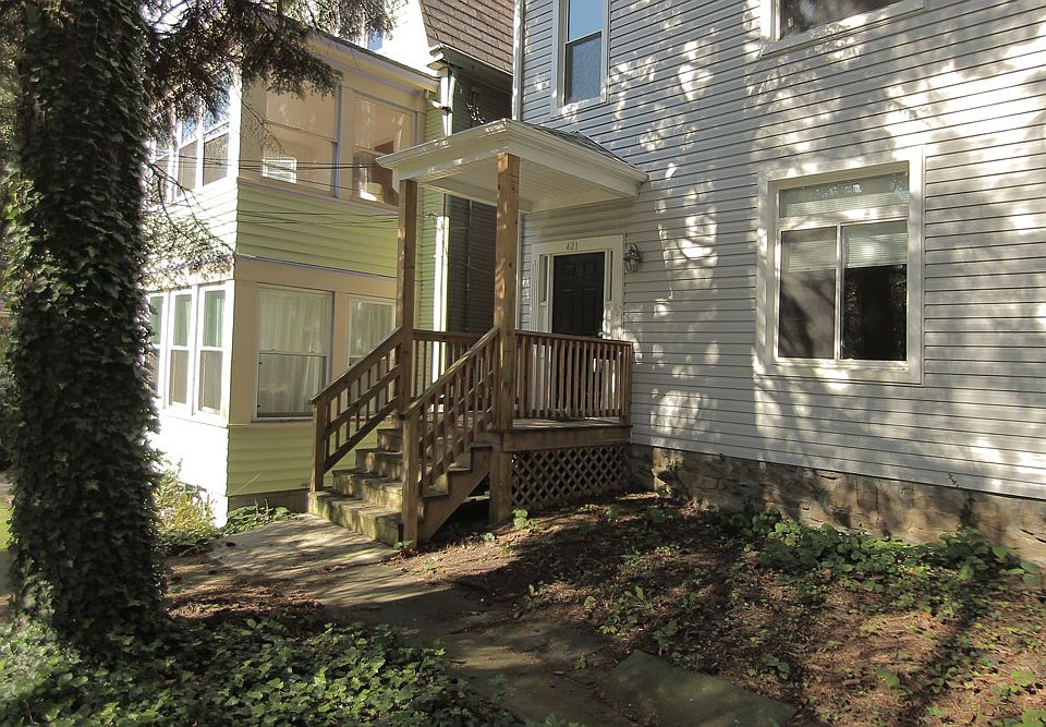 1st image of 421 Kelly Ave #1