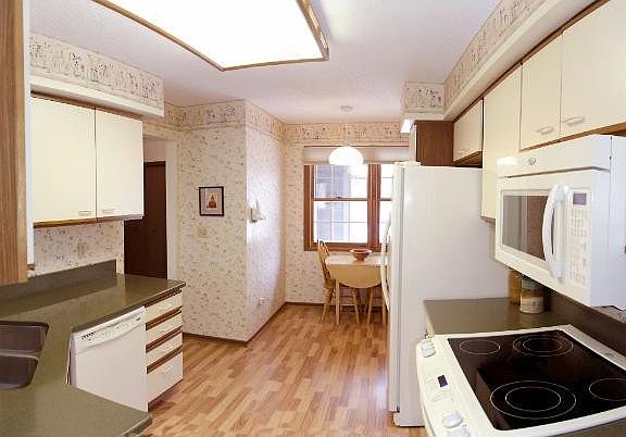 4th image of 1628 Rosehill Cir