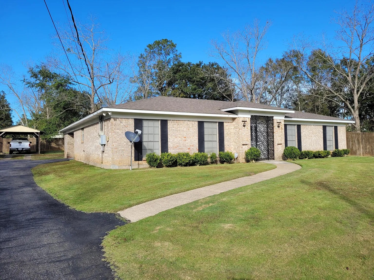 7460 Old Government Street Rd — Photo 3