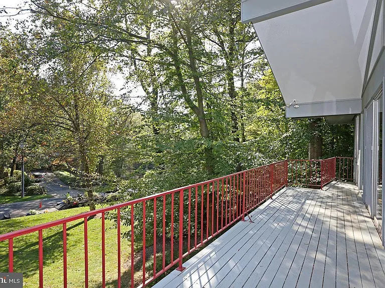6900 Heatherhill Rd — Photo 12