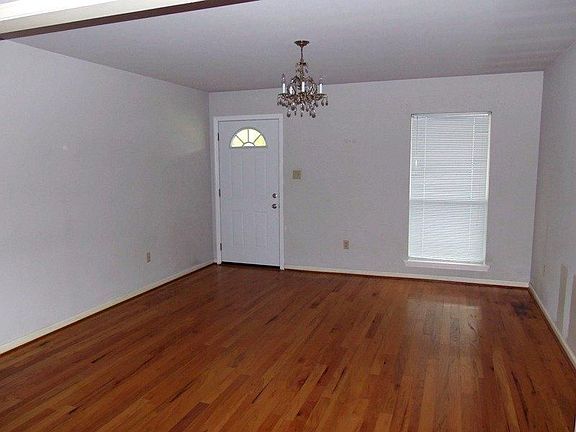 4th image of 15084 Beau Jon Ave