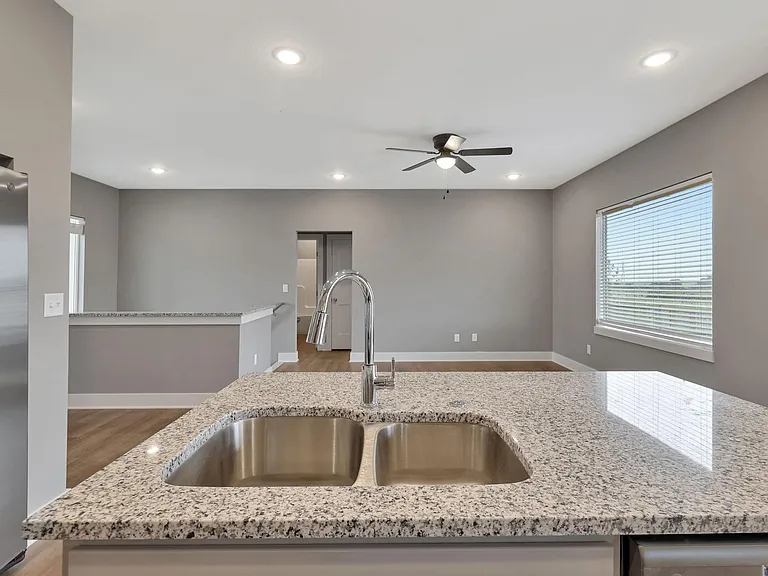 4617 S Doris Ct — Photo 14