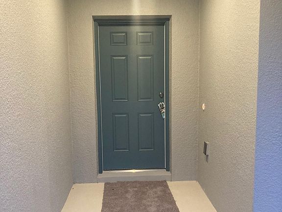 5th image of 3977 Fescue St