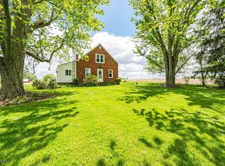 12305 Beard Rd, New Springfield, OH 44443